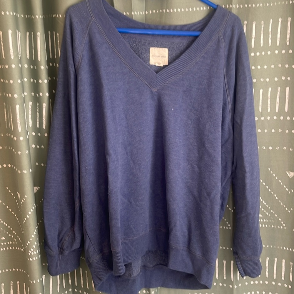 AE oversized V-neck sweatshirt